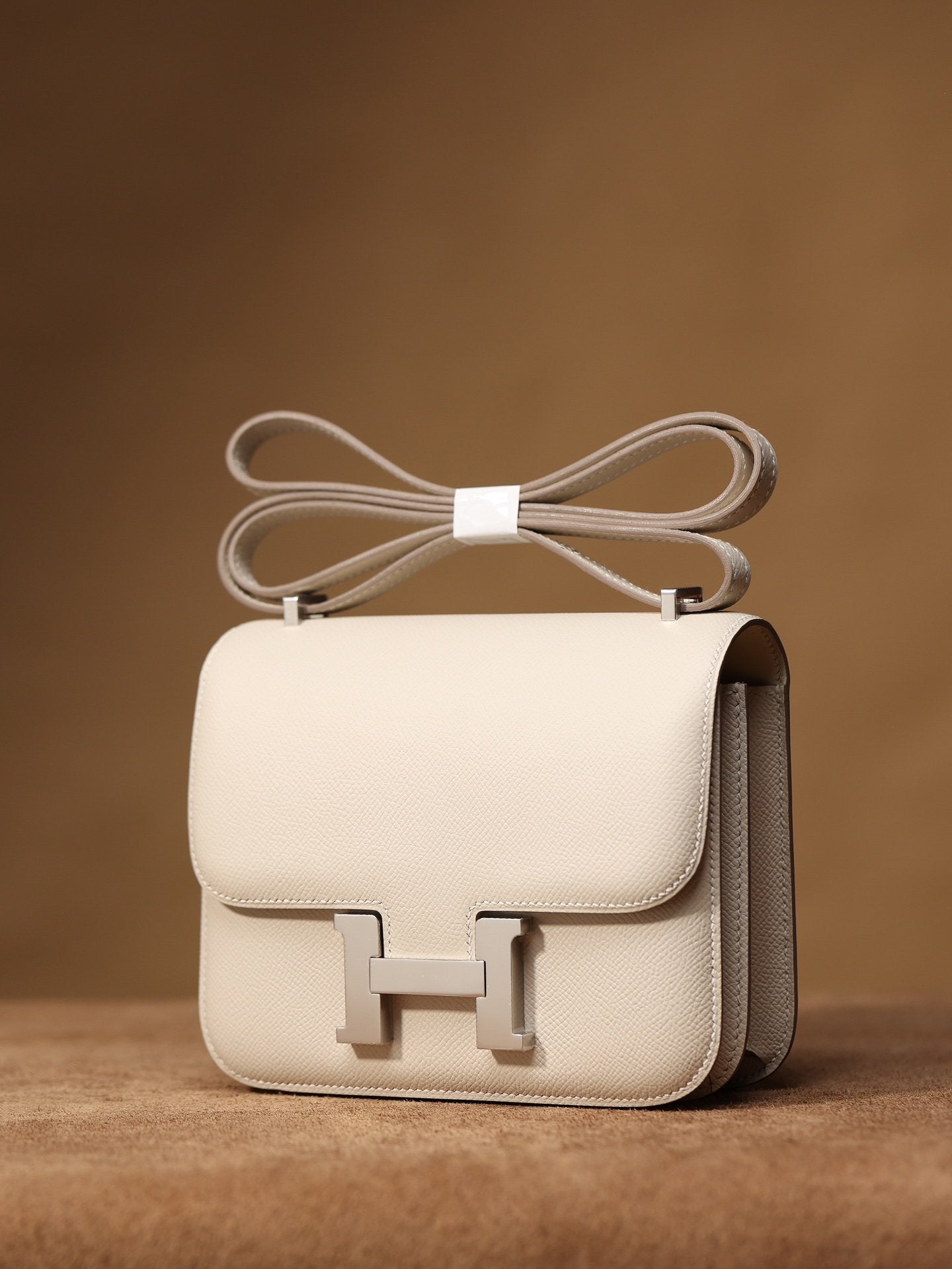 Hermes Constance 19