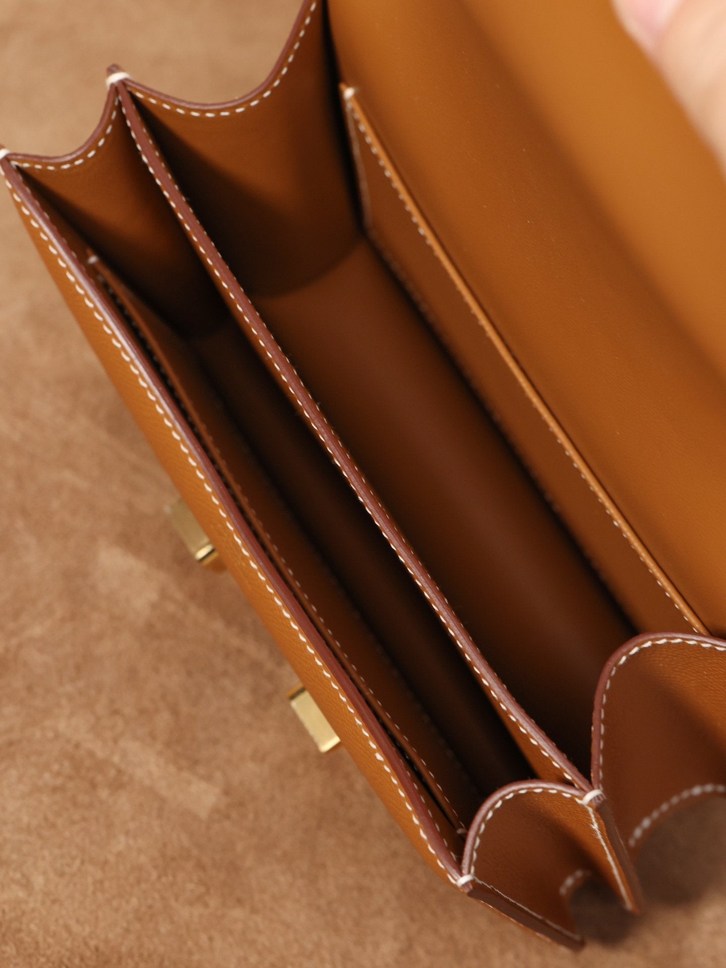 Hermes Constance 19