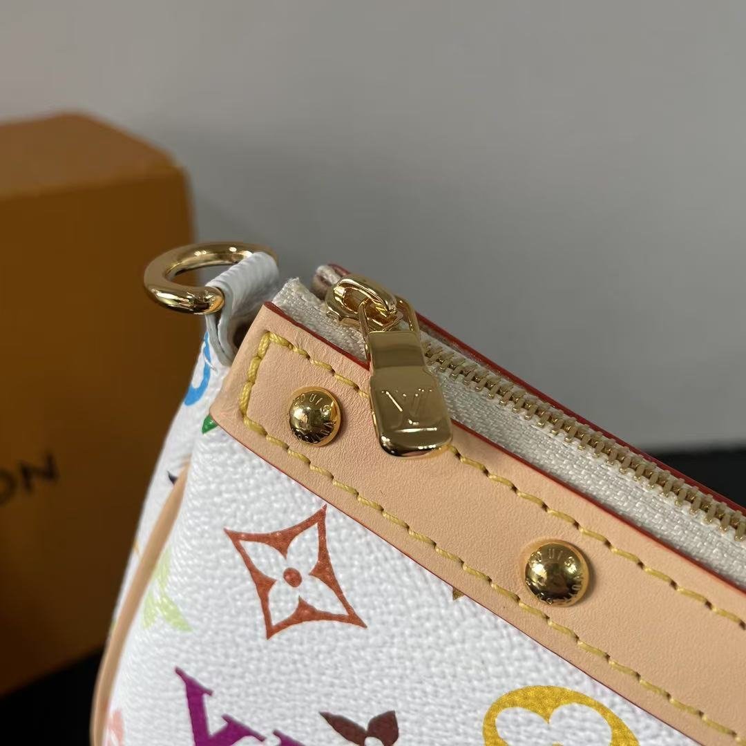 LV White Tricolor