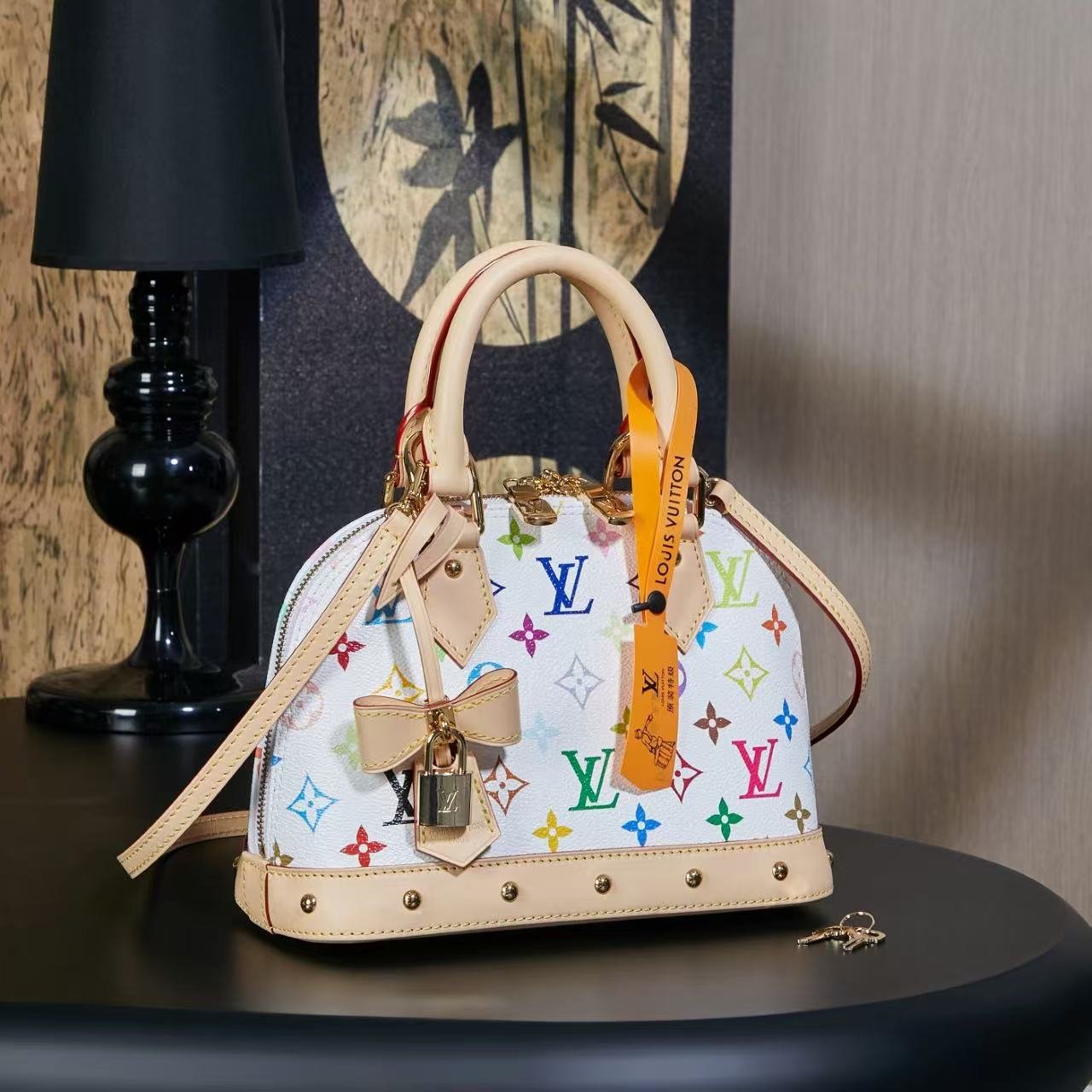 LV White Tricolor Alma