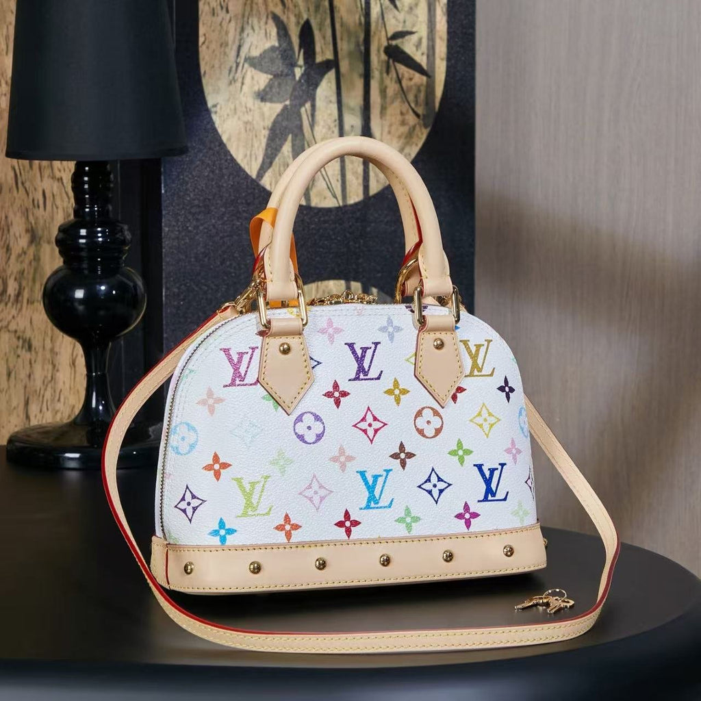 LV White Tricolor Alma