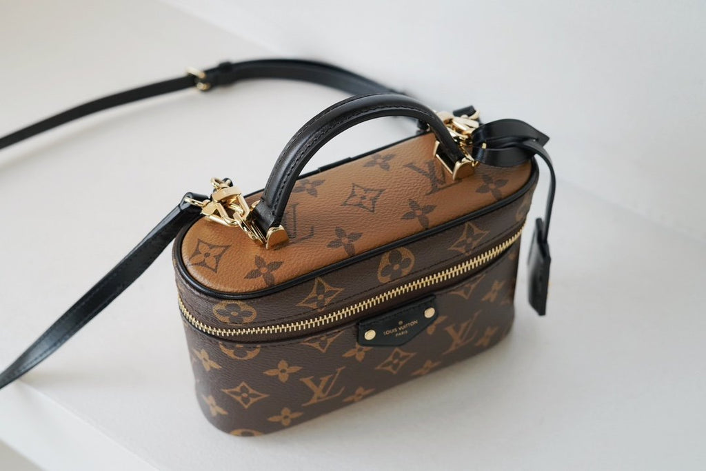 LV Vanity Chain Pouch