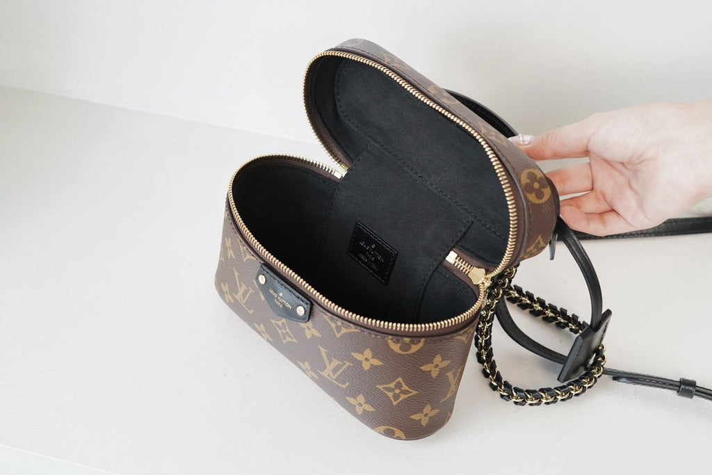 LV Vanity Chain Pouch