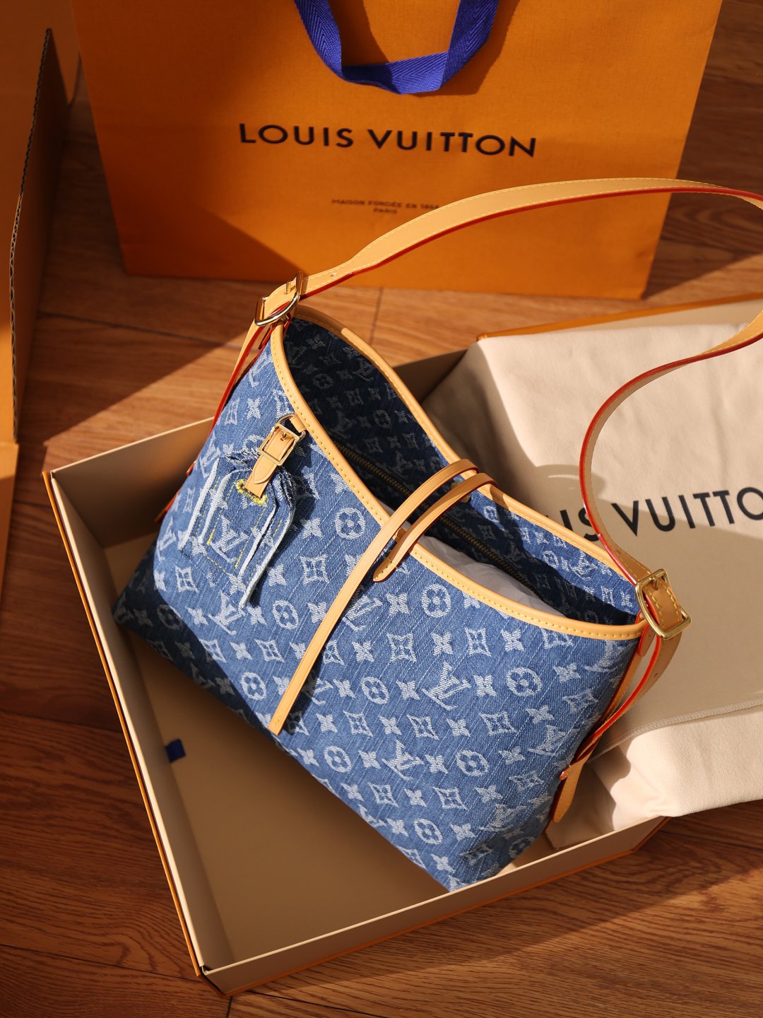LV Carry all