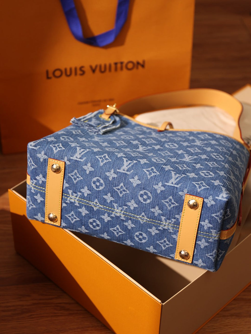 LV Carry all