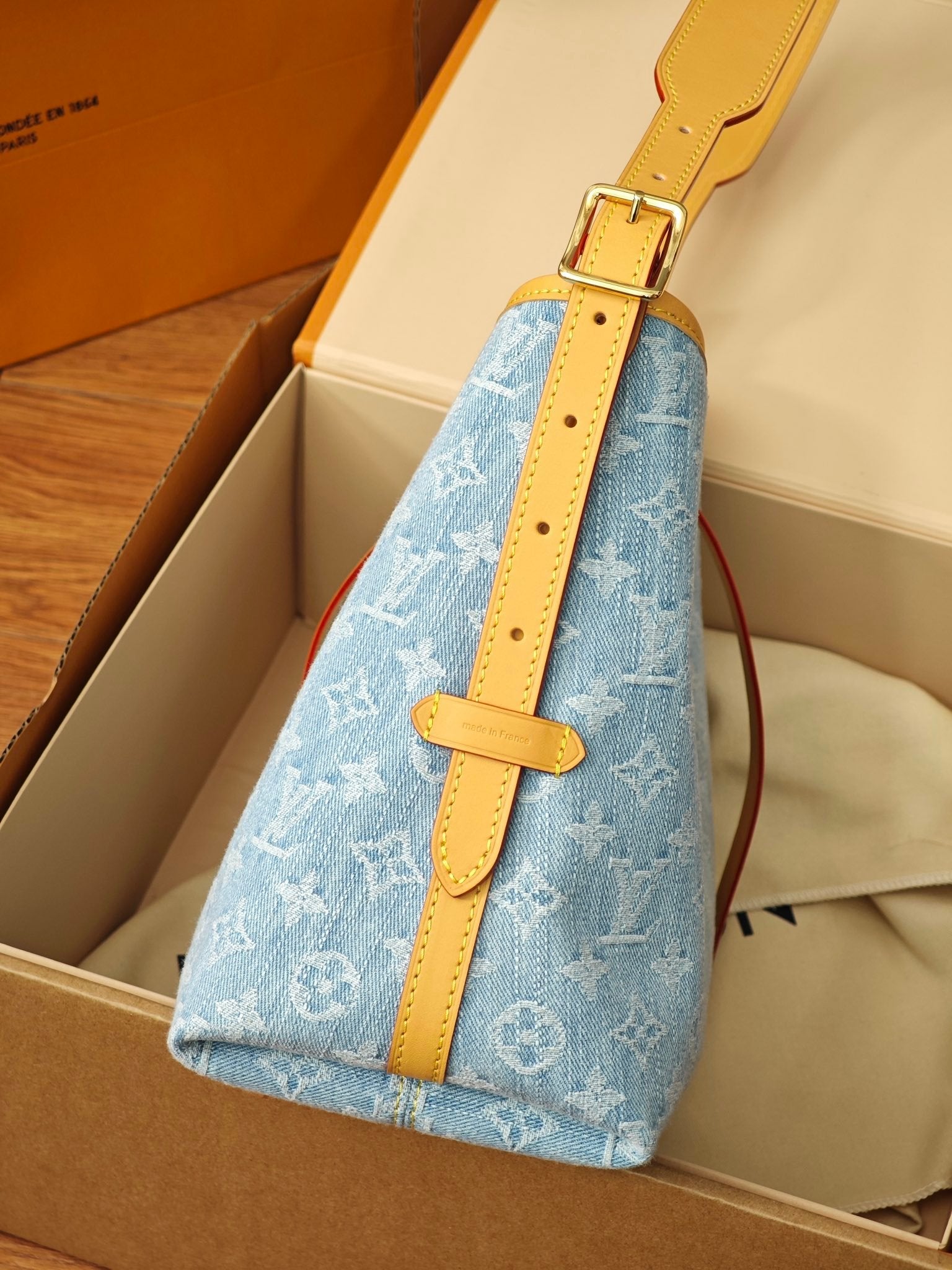 LV Carry all