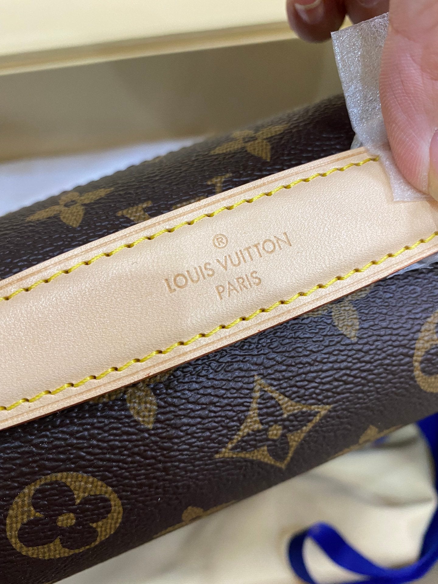 LV POCHETTE MÉTIS