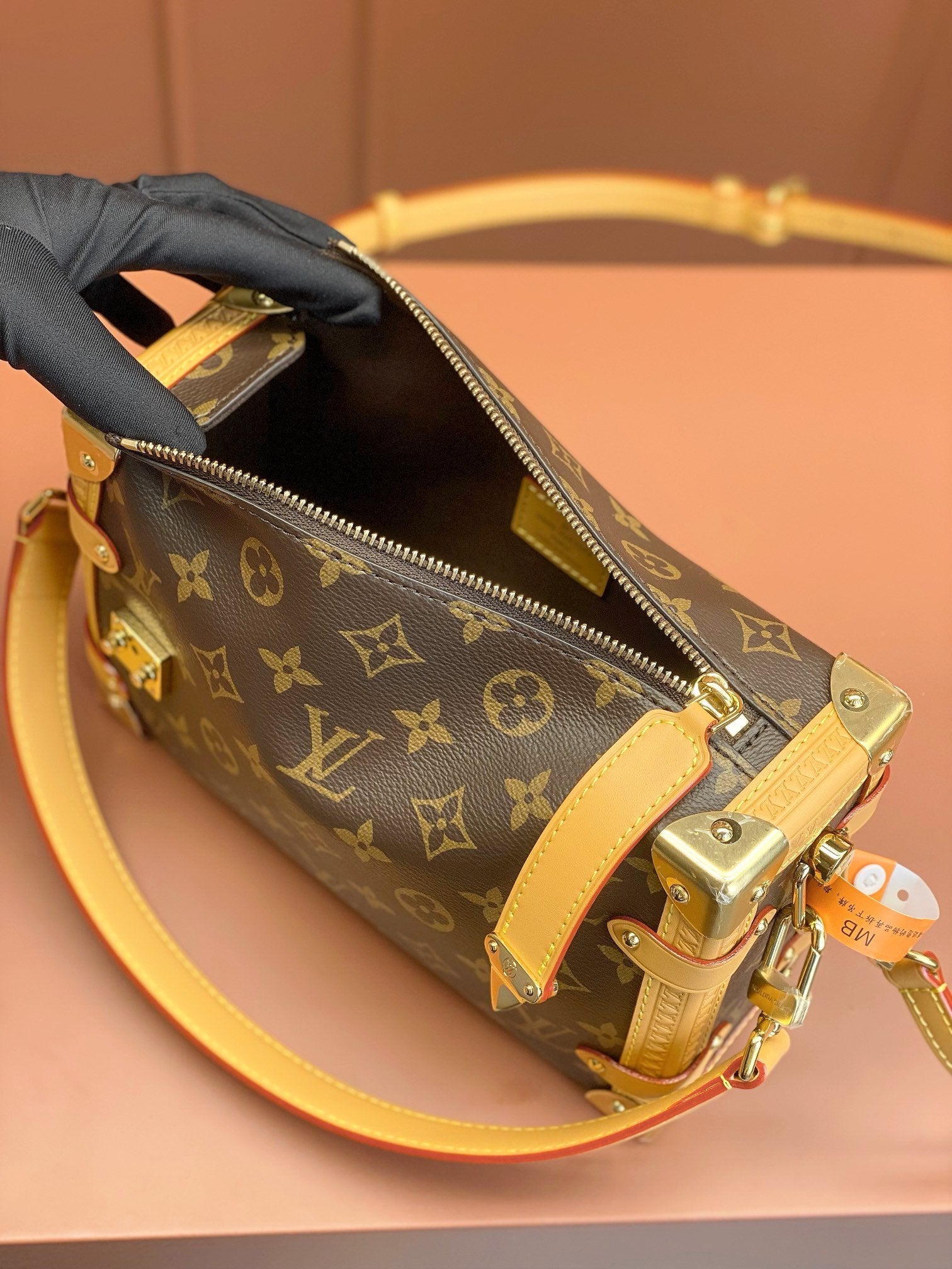 LV SIDE TRUNK