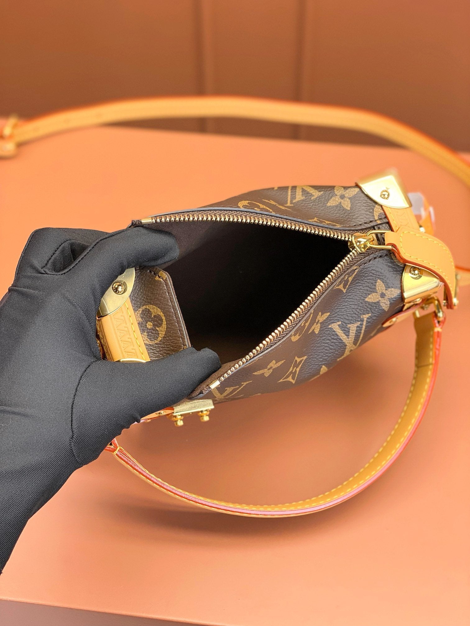 LV SIDE TRUNK MINI