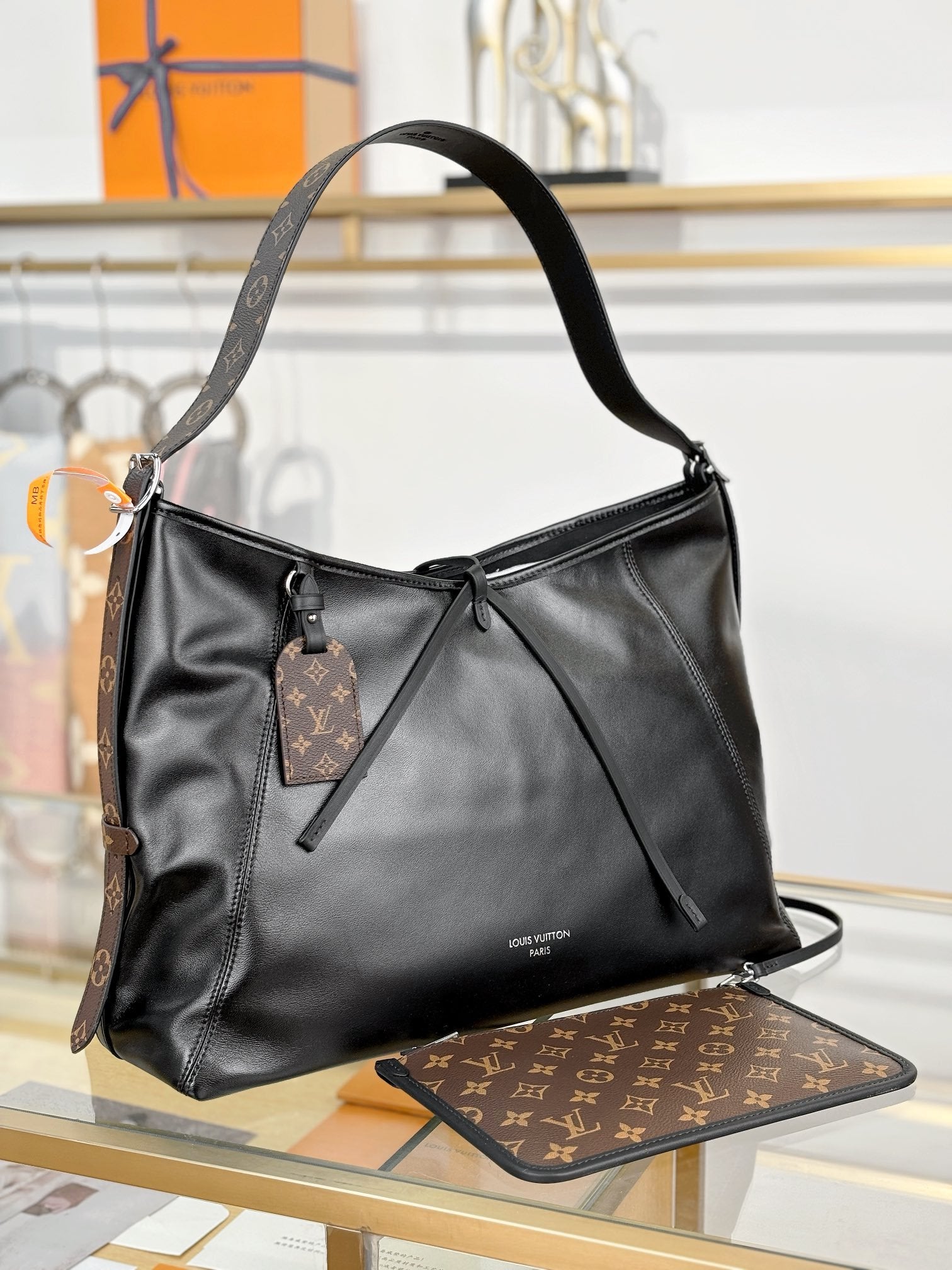 LV  Carry All Dark