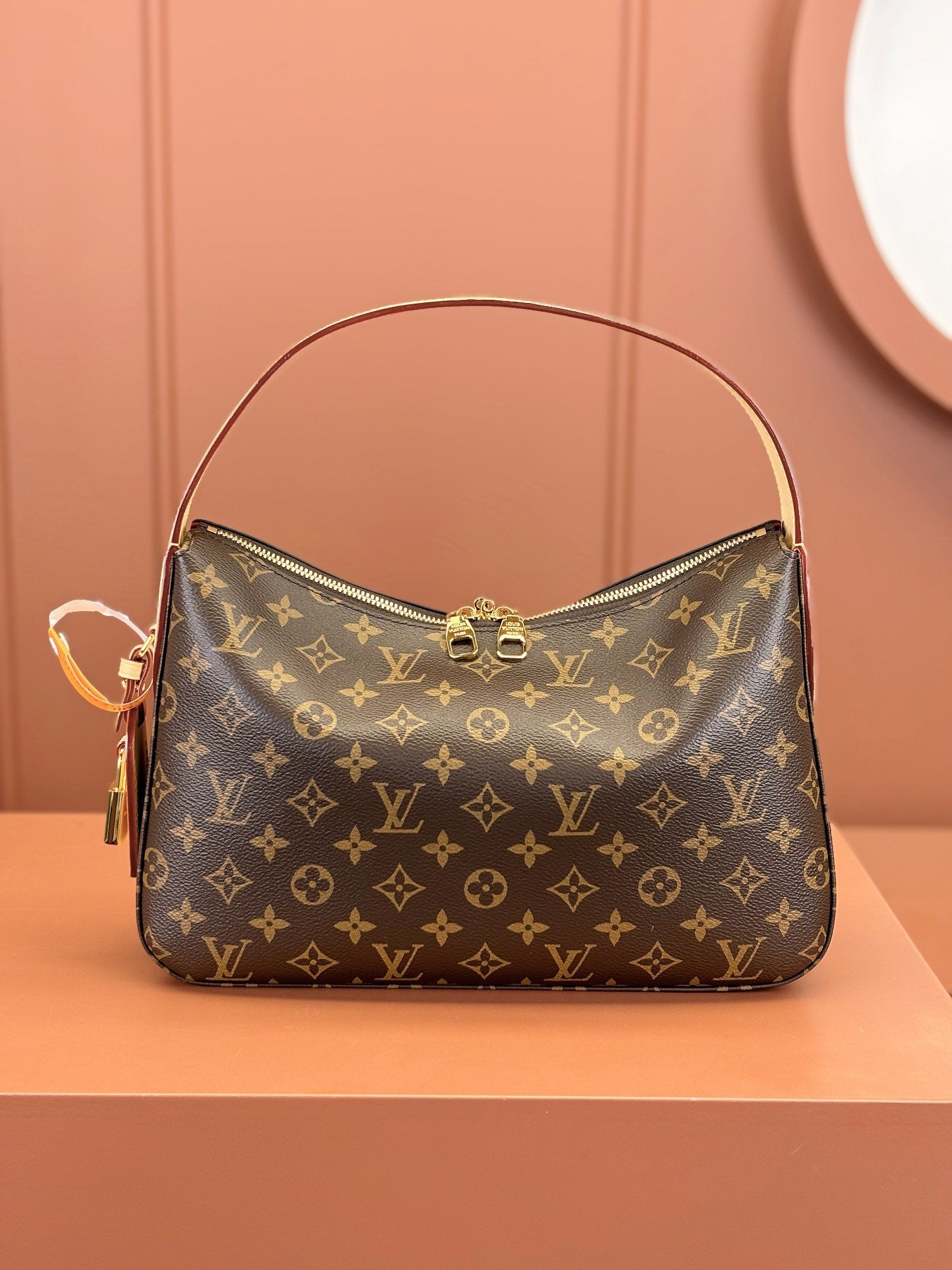 LV SLOUCHY