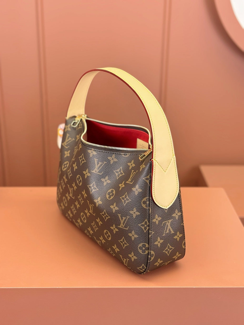LV SLOUCHY