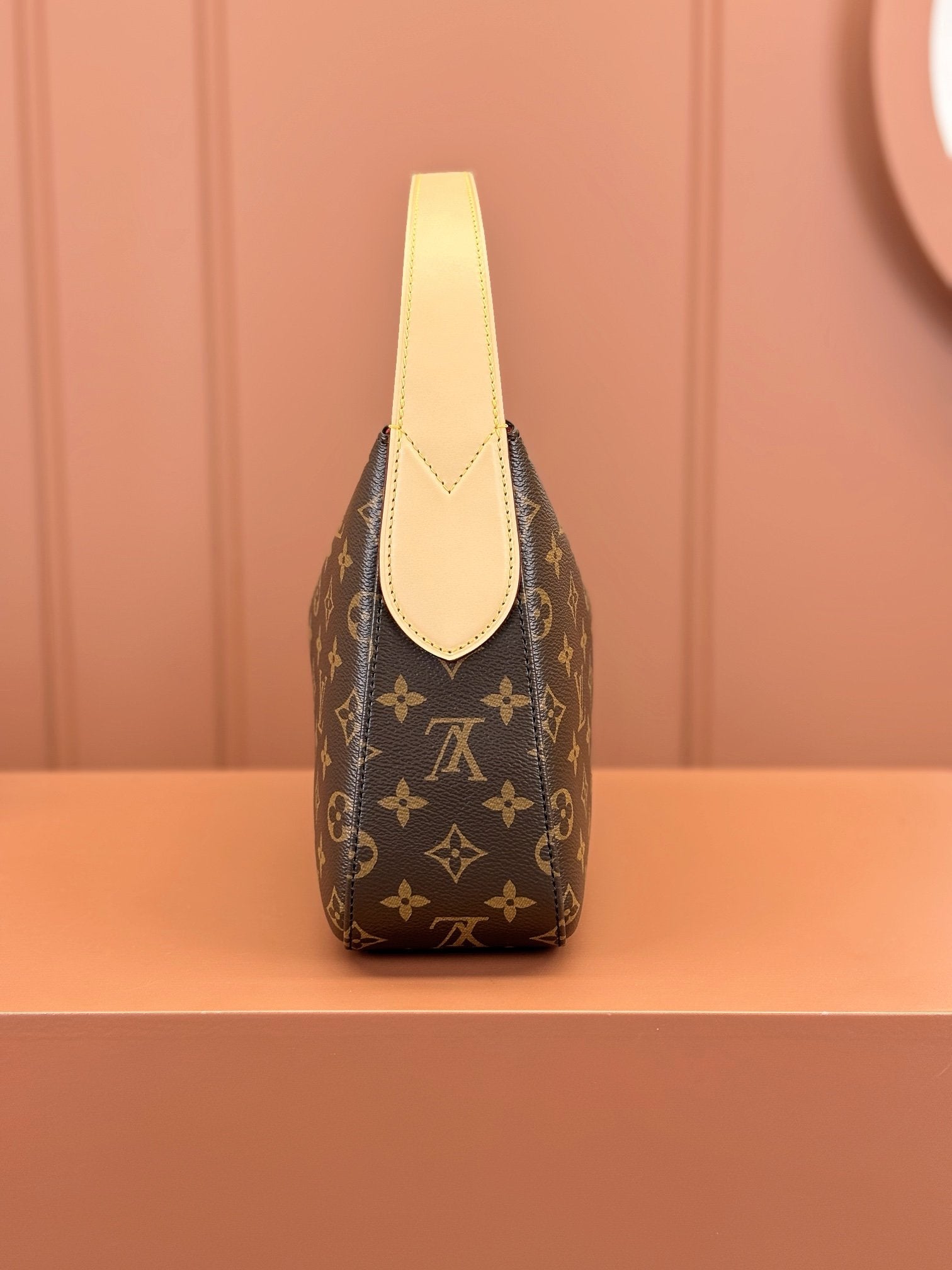 LV SLOUCHY