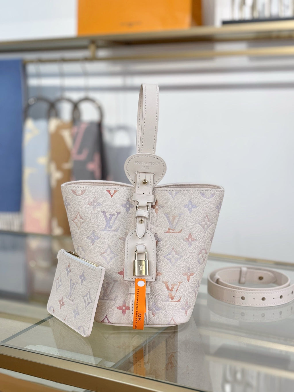 LV ALL IN BB