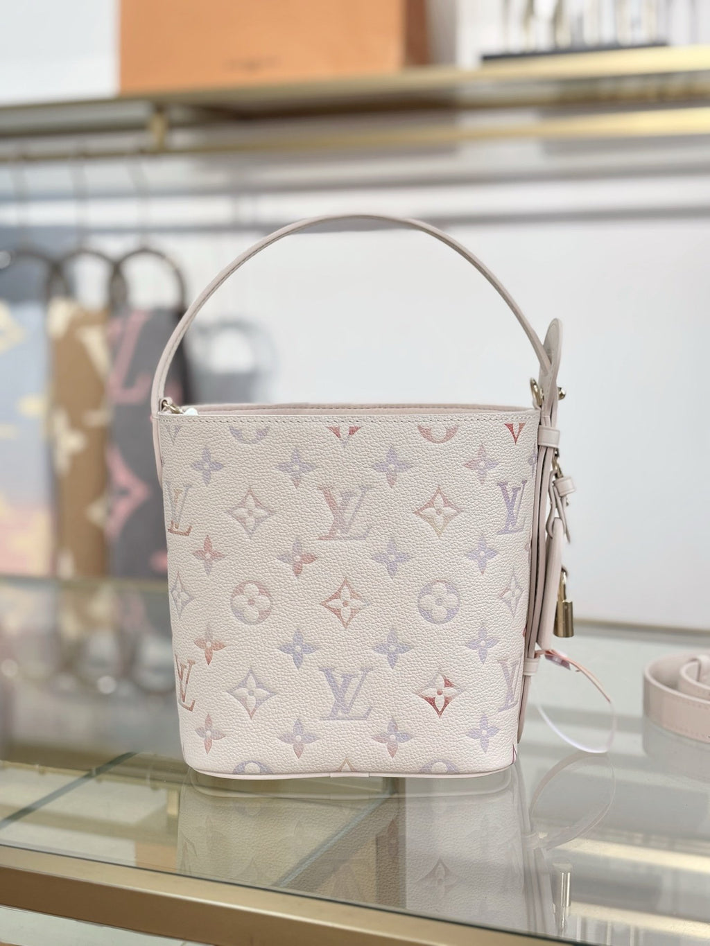 LV ALL IN BB