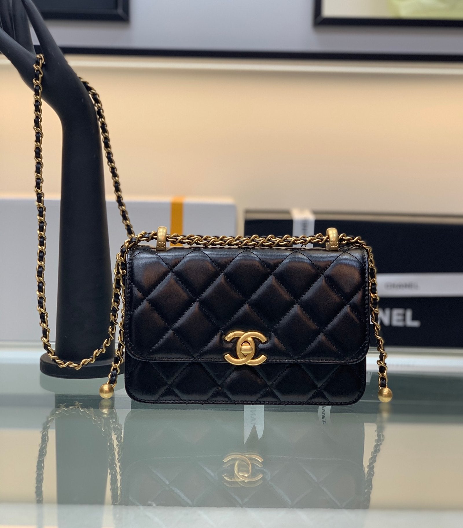 CHANEL 24C