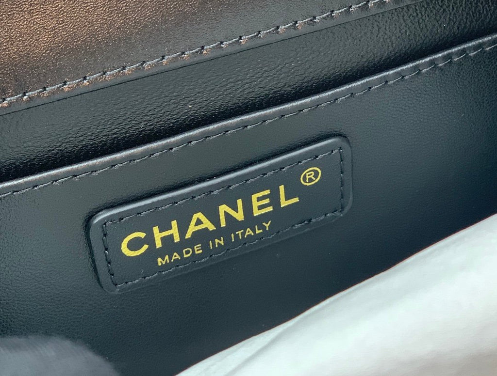CHANEL 24C