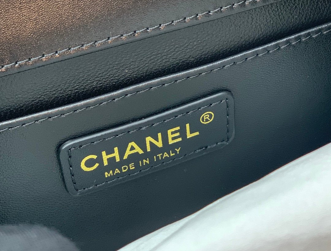 CHANEL 24C