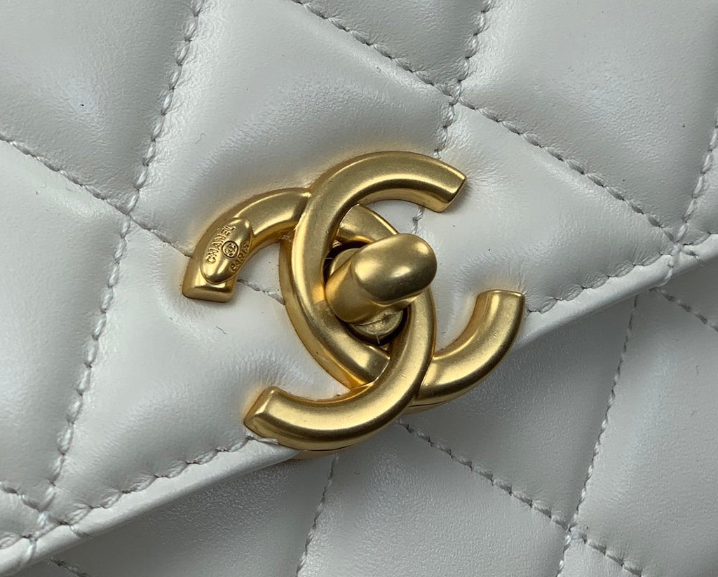 CHANEL 24C