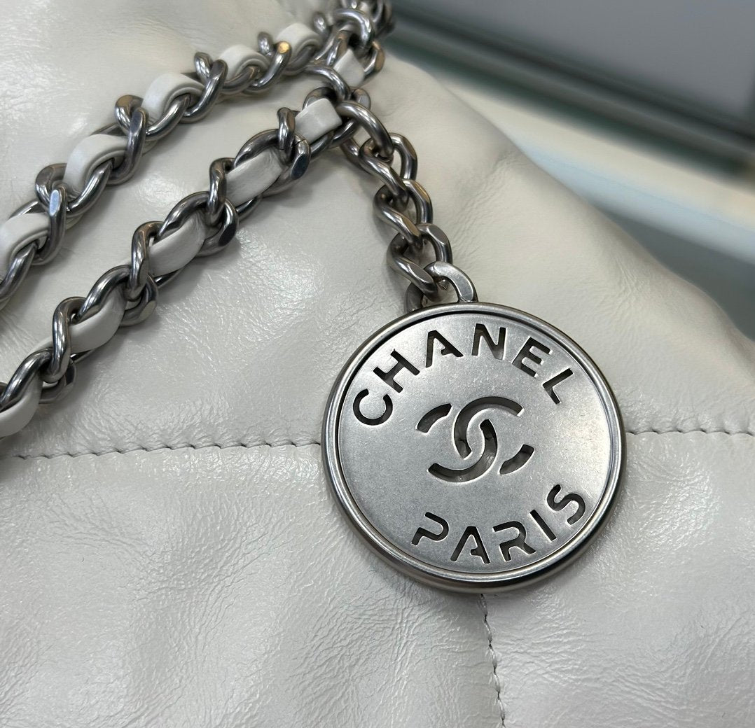 Chanel mini 22bag