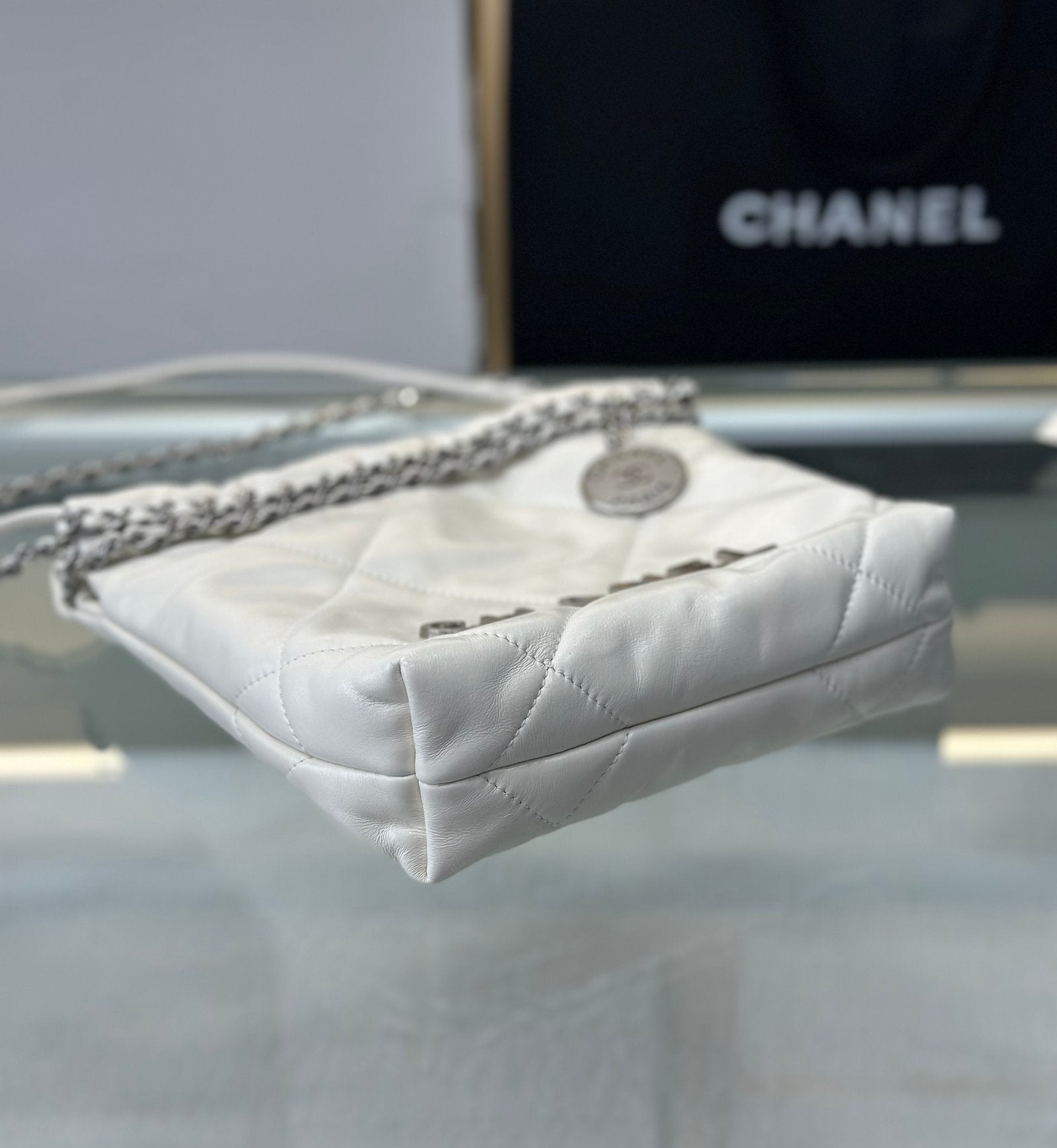 Chanel mini 22bag