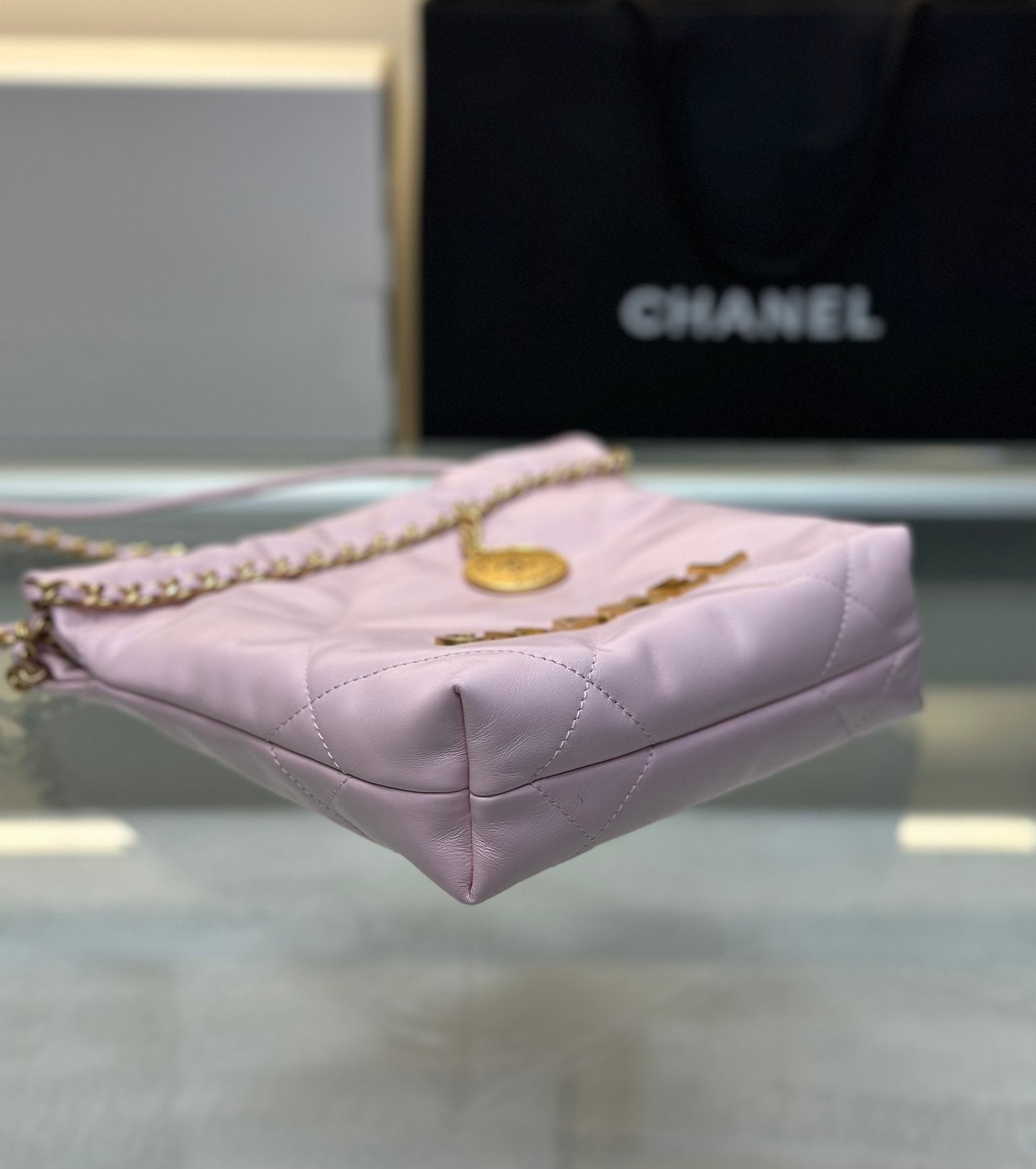Chanel mini 22bag
