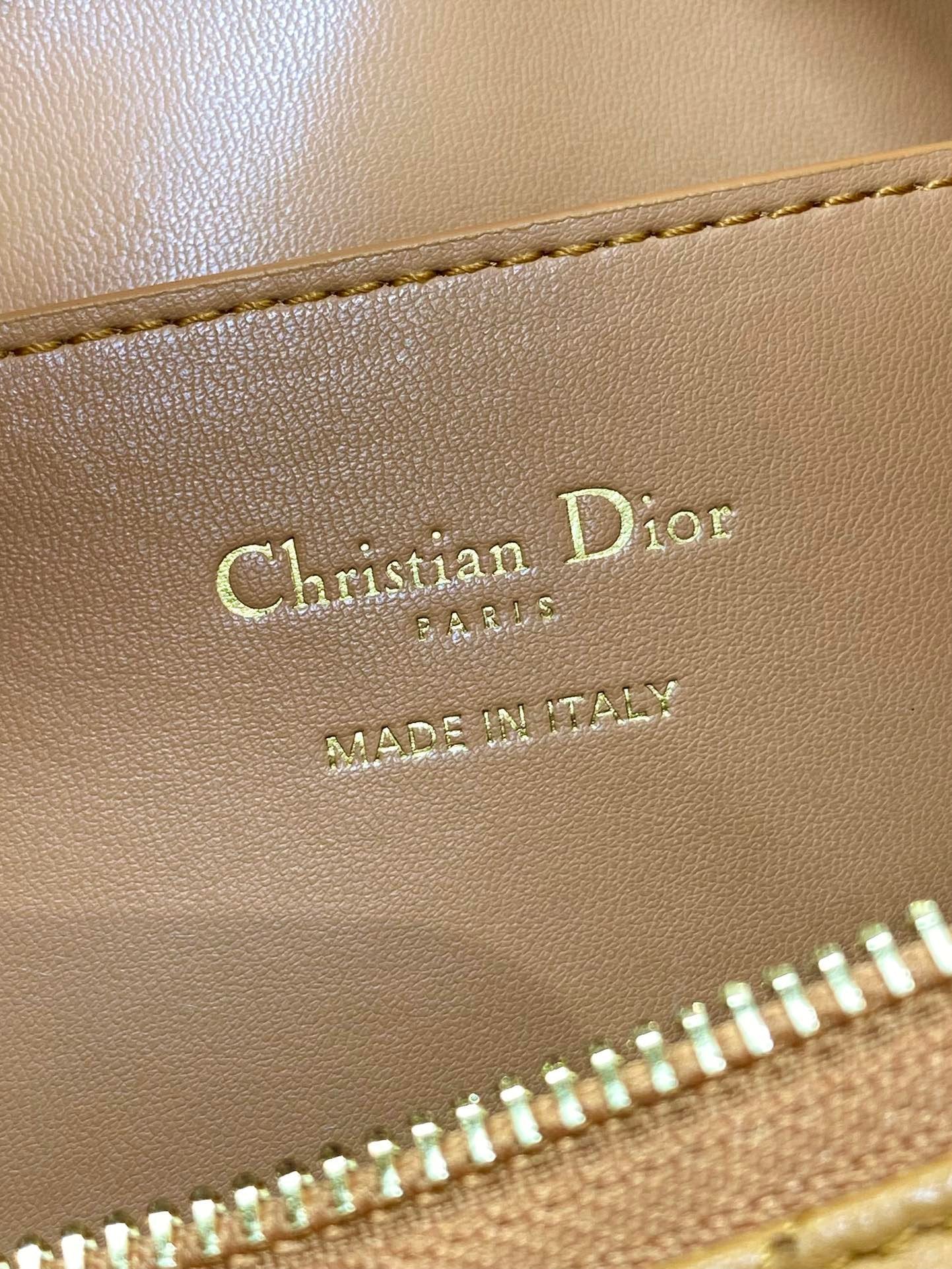 Dior D-Dream