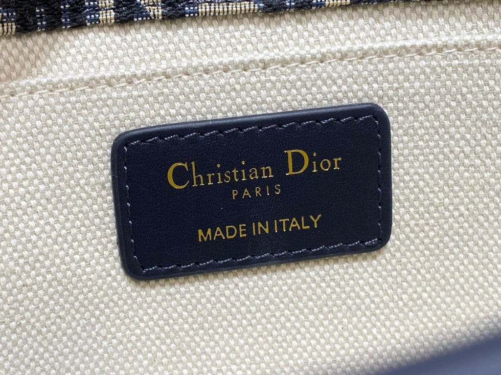 Dior Montaigne