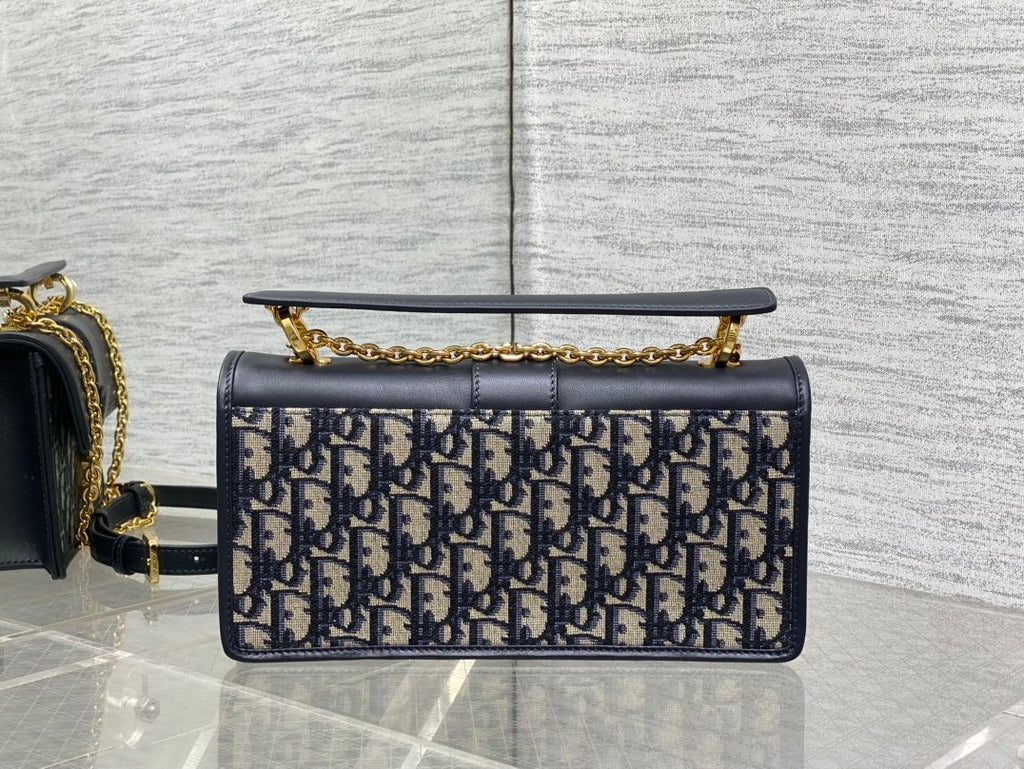 Dior Montaigne