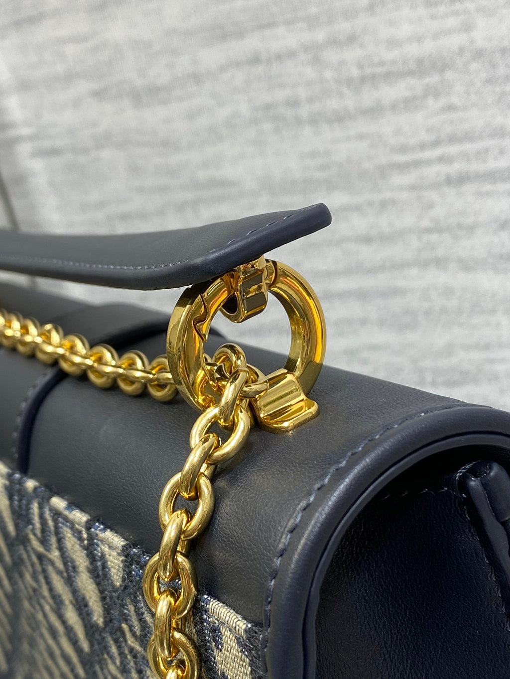 Dior Montaigne