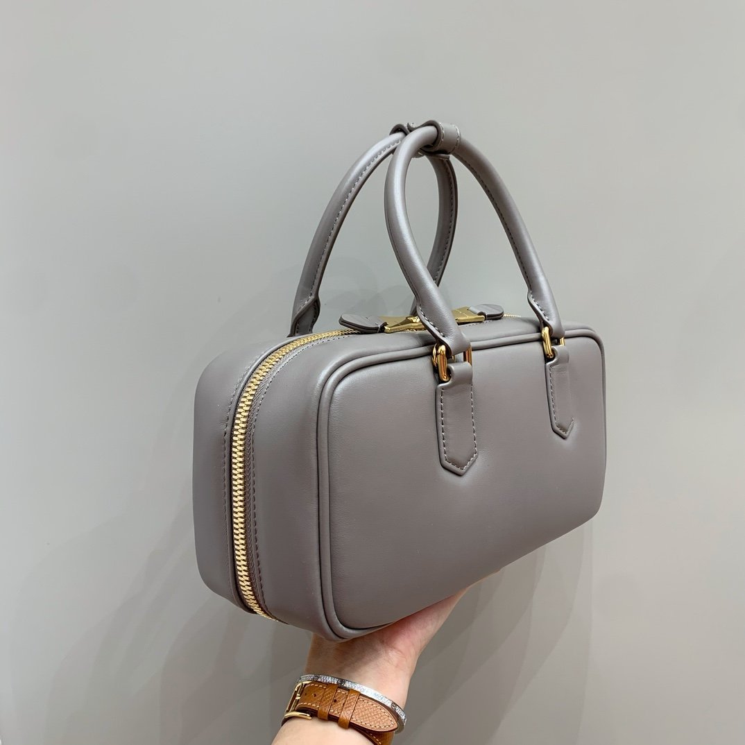 MiuMiu Arcadie