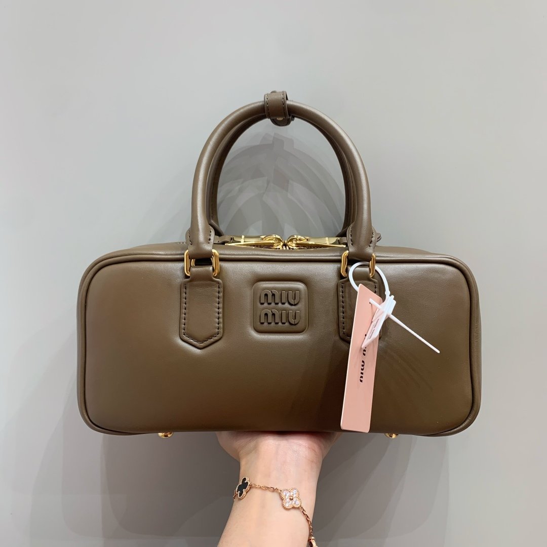MiuMiu Arcadie