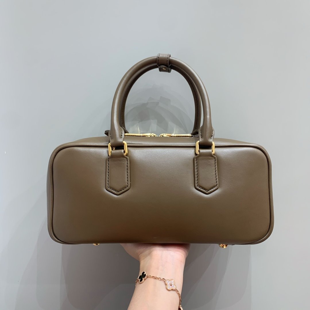 MiuMiu Arcadie