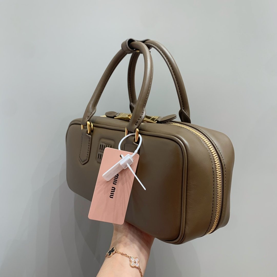 MiuMiu Arcadie