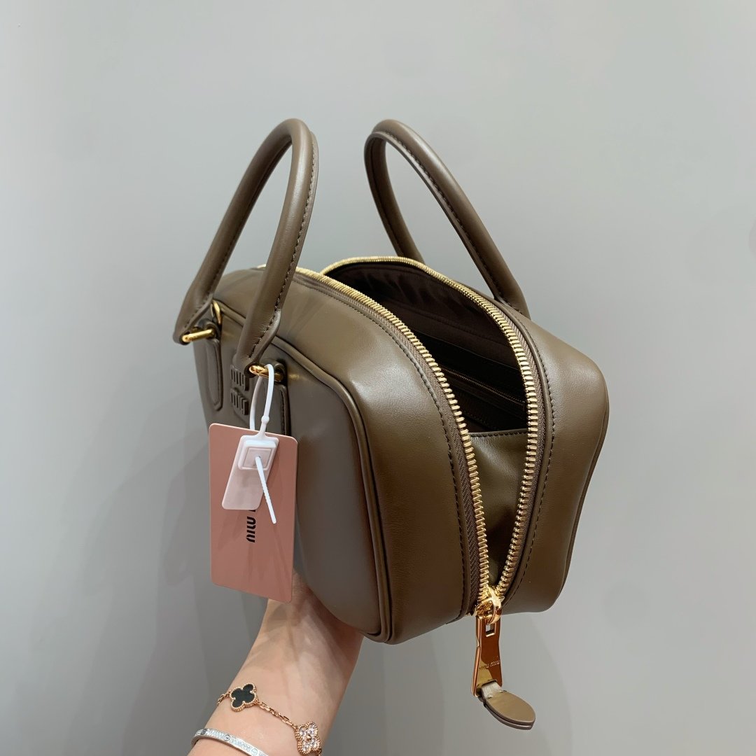 MiuMiu Arcadie