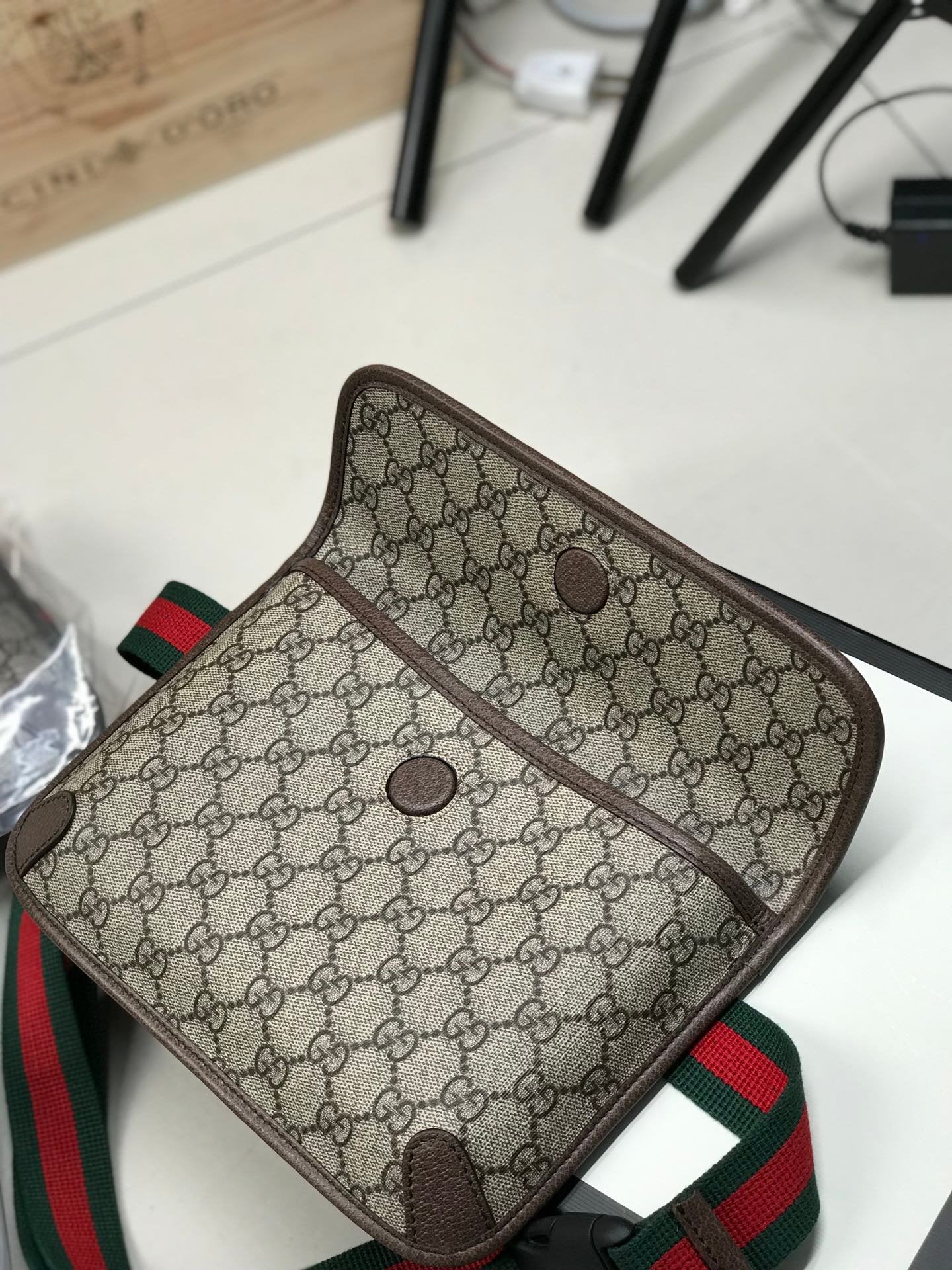 GUCCI