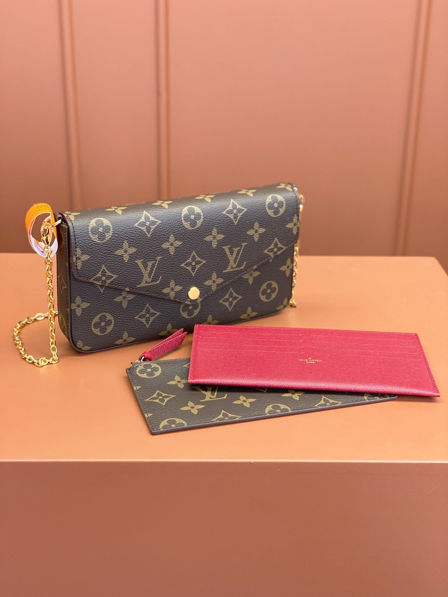 LV POCHETTE FÉLICIE