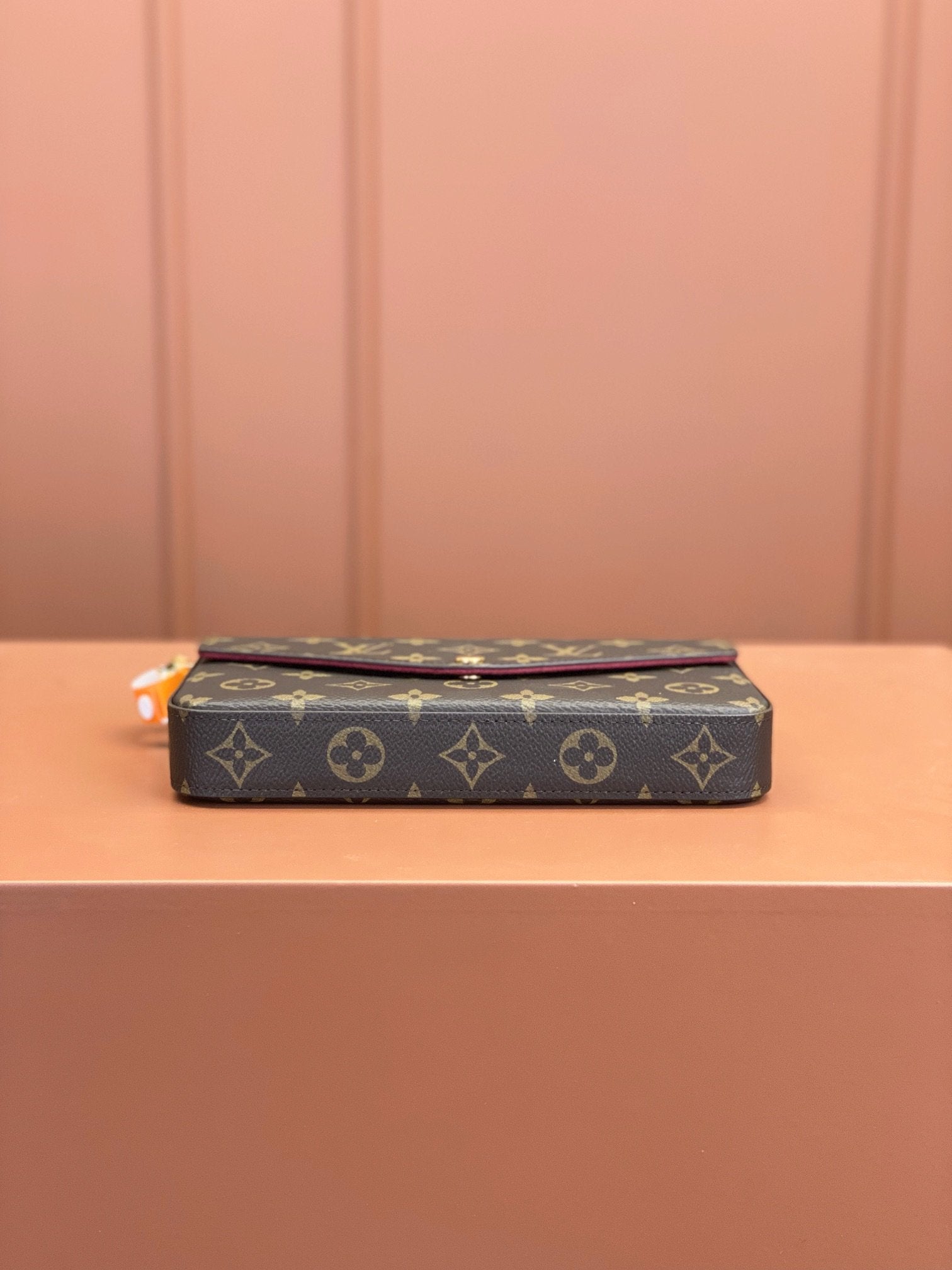 LV POCHETTE FÉLICIE