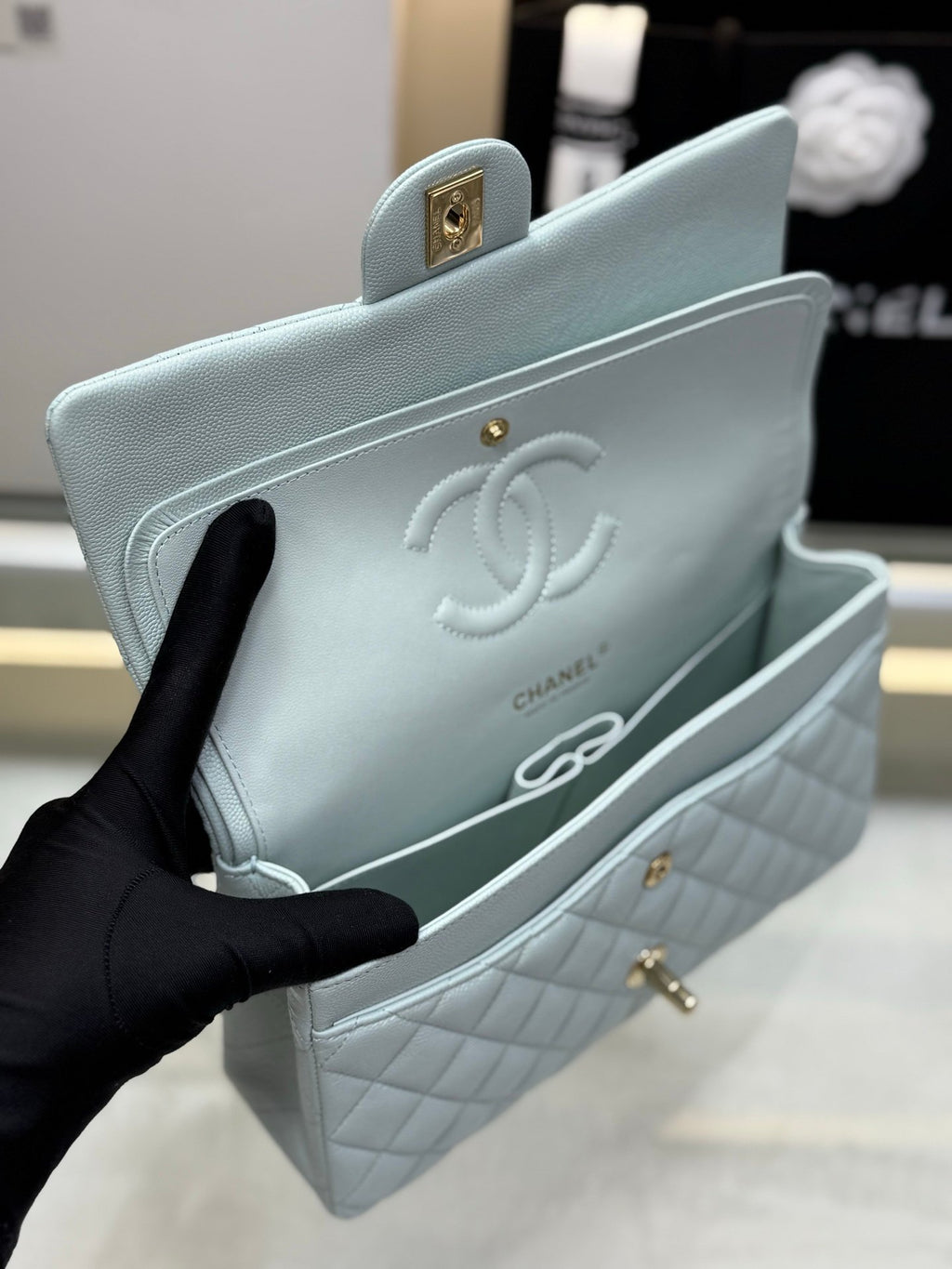 CHANEL Classic Flap