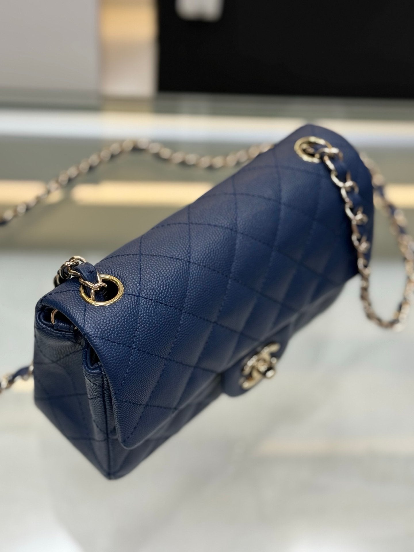 CHANEL Classic Flap (20cm)