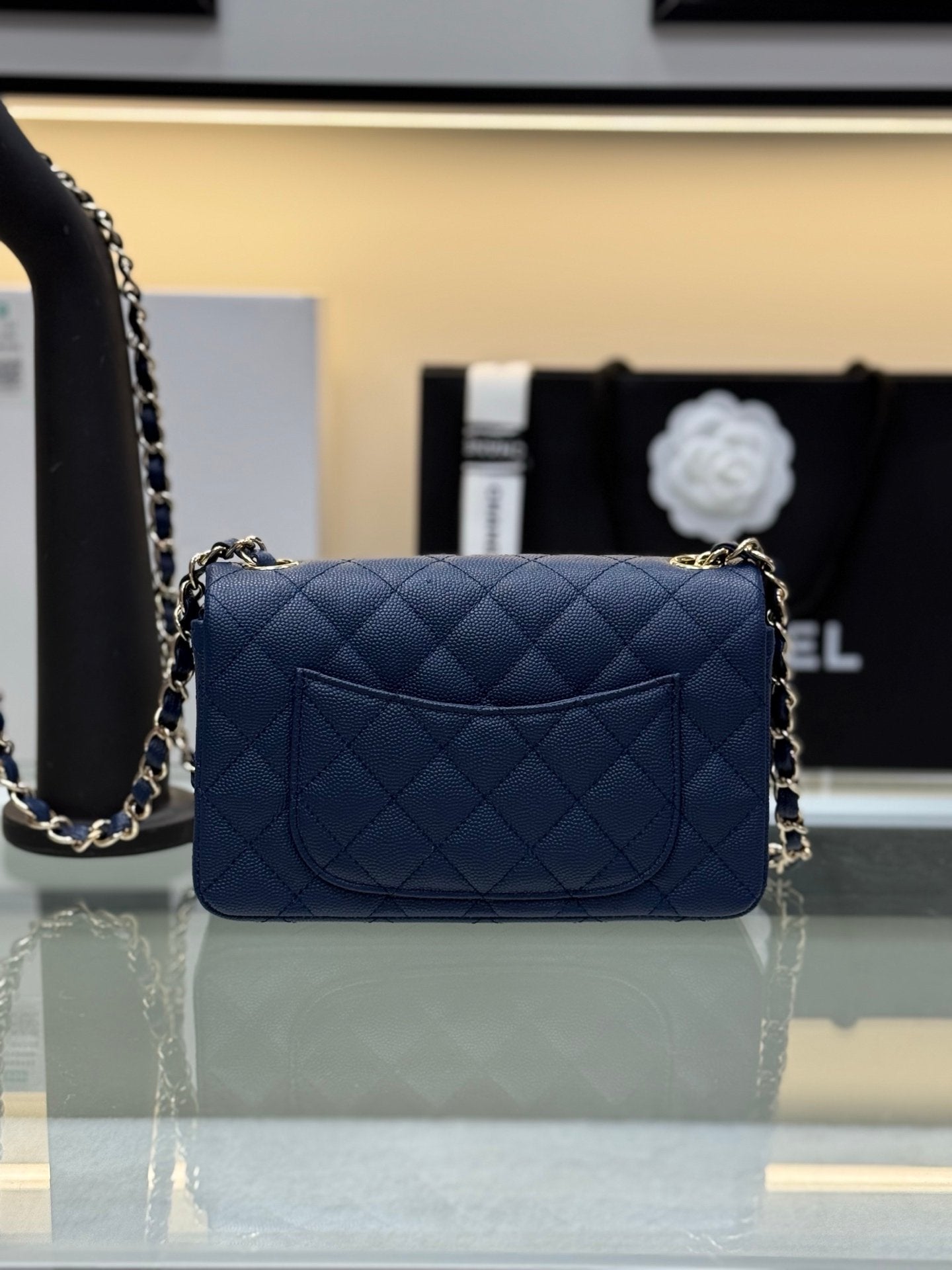 CHANEL Classic Flap (20cm)