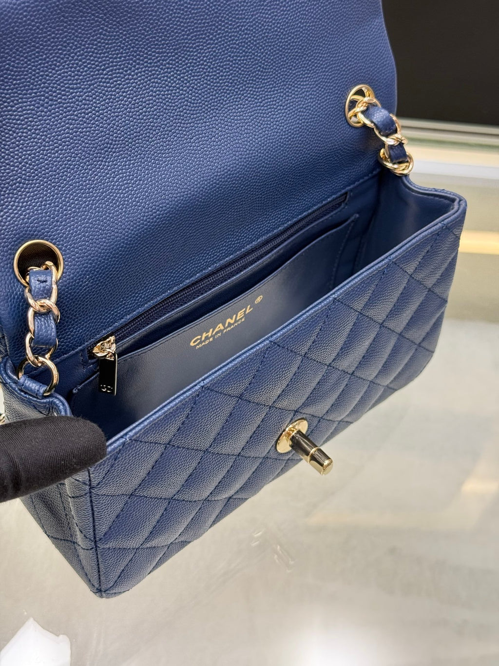 CHANEL Classic Flap (20cm)