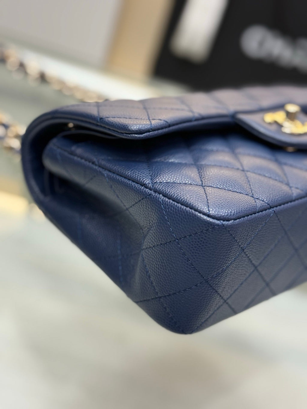 CHANEL Classic Flap (23cm)