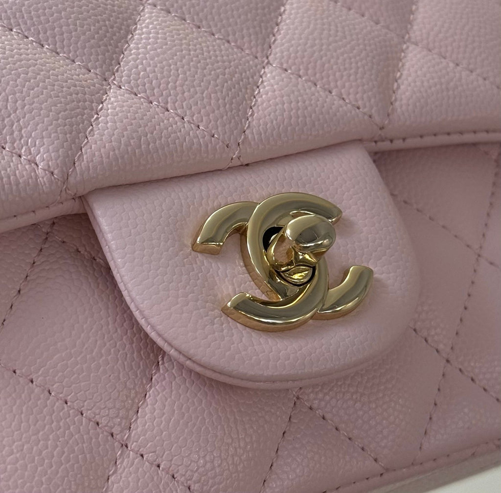 CHANEL Classic Flap (20cm)