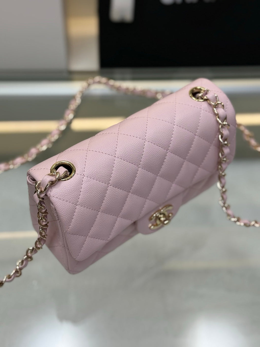 CHANEL Classic Flap (20cm)