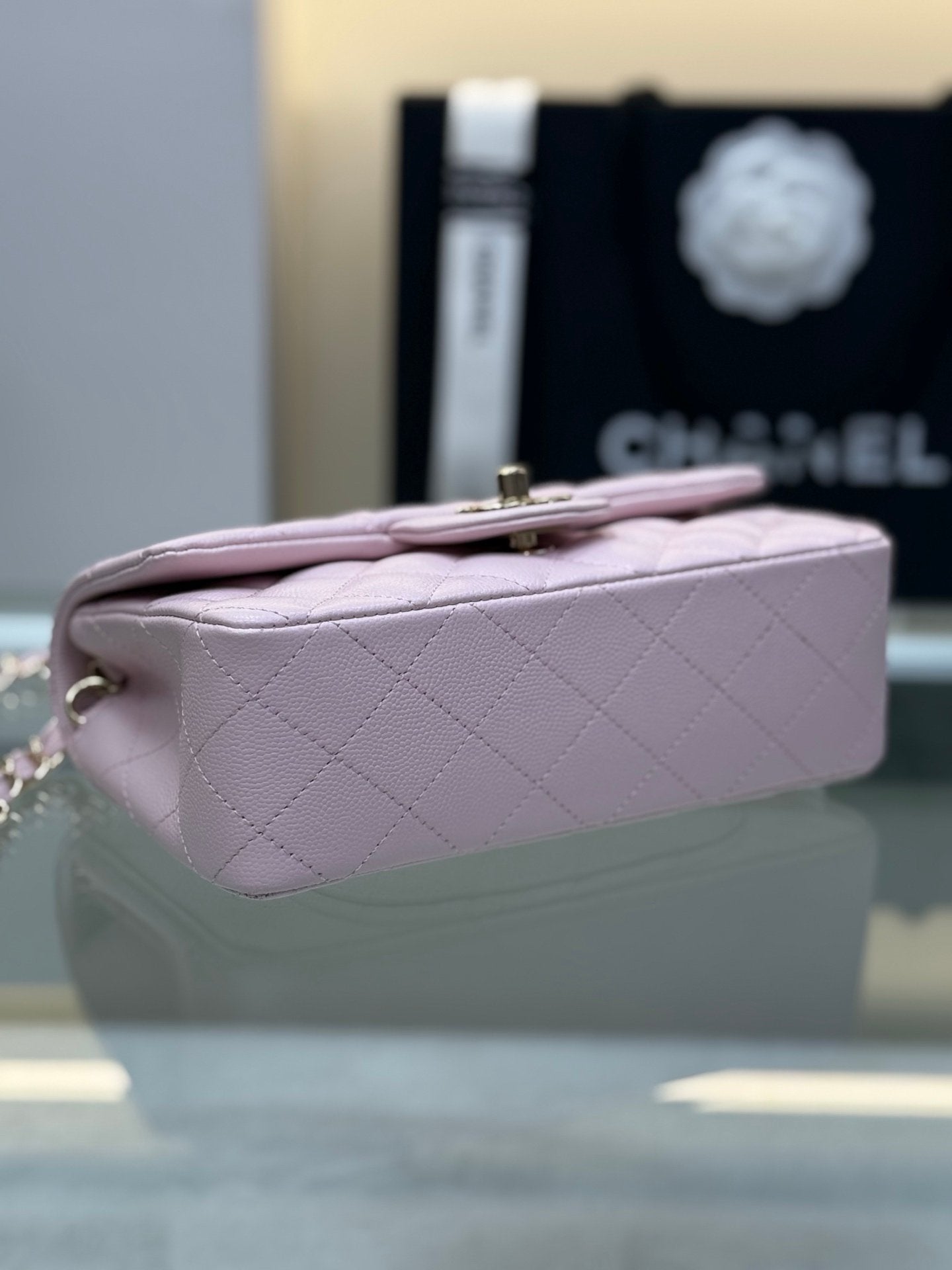 CHANEL Classic Flap (20cm)