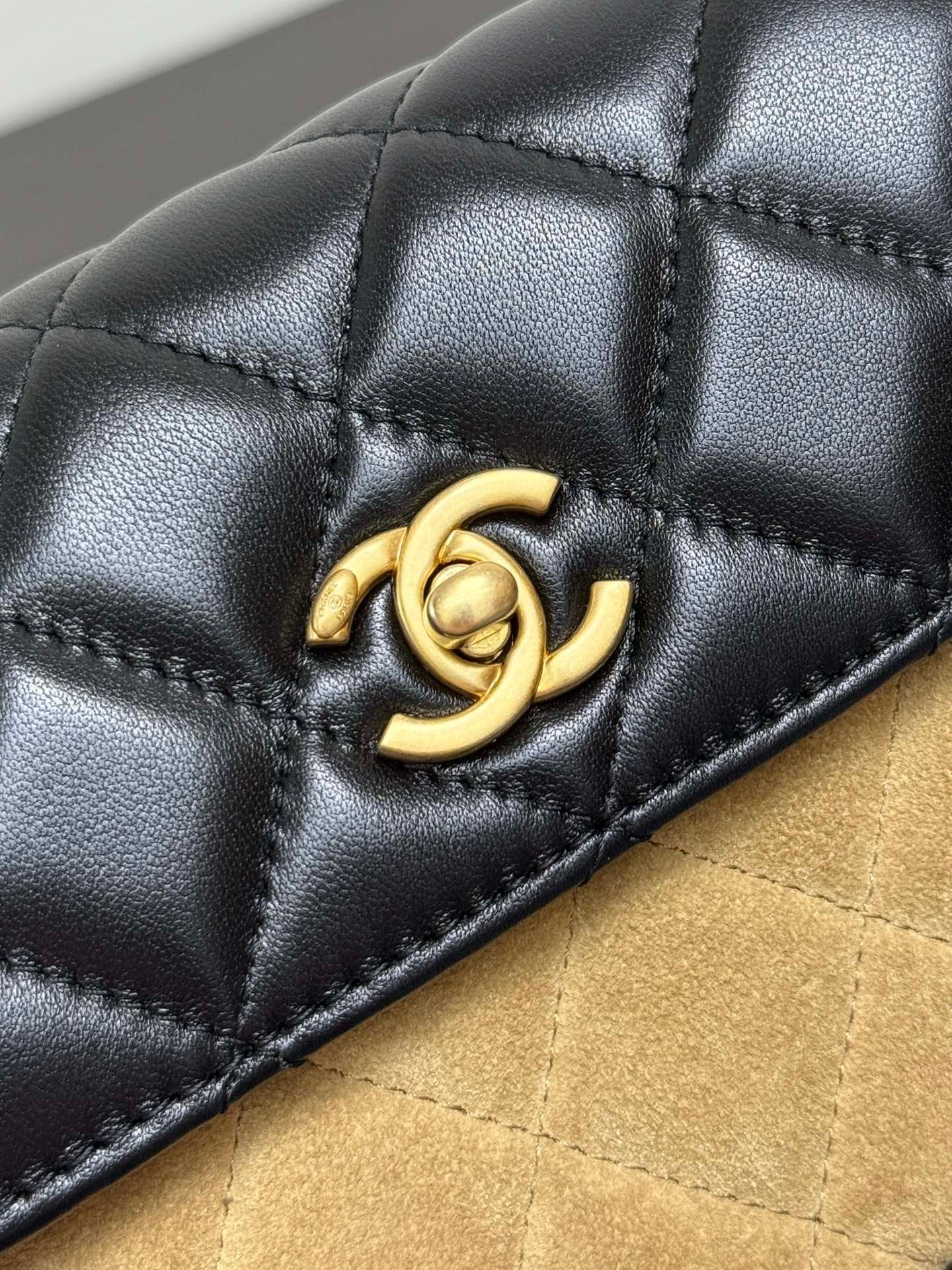 Chanel 25A
