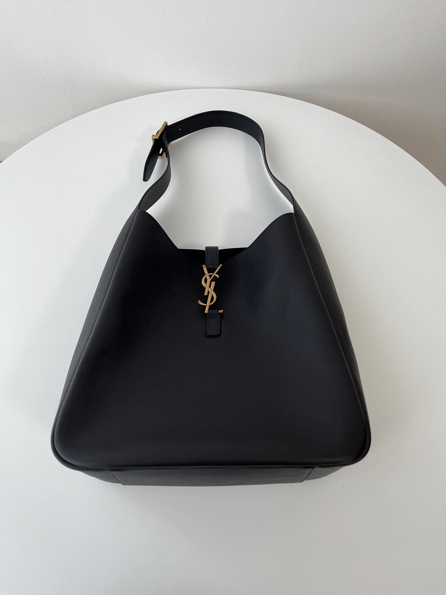 YSL Soft Hobo（large）
