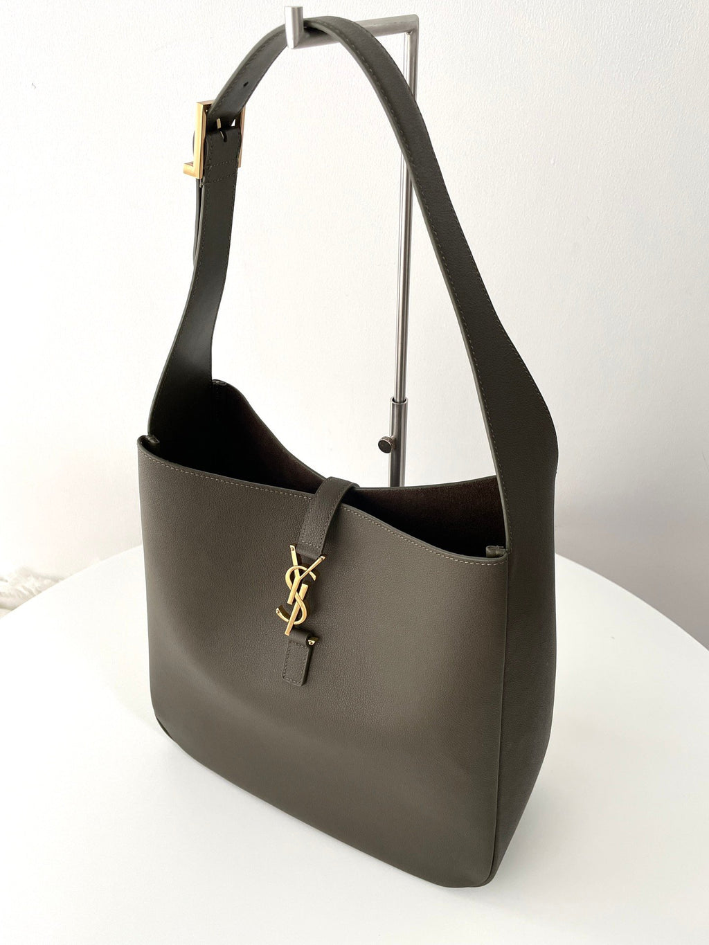 YSL Soft Hobo（large）