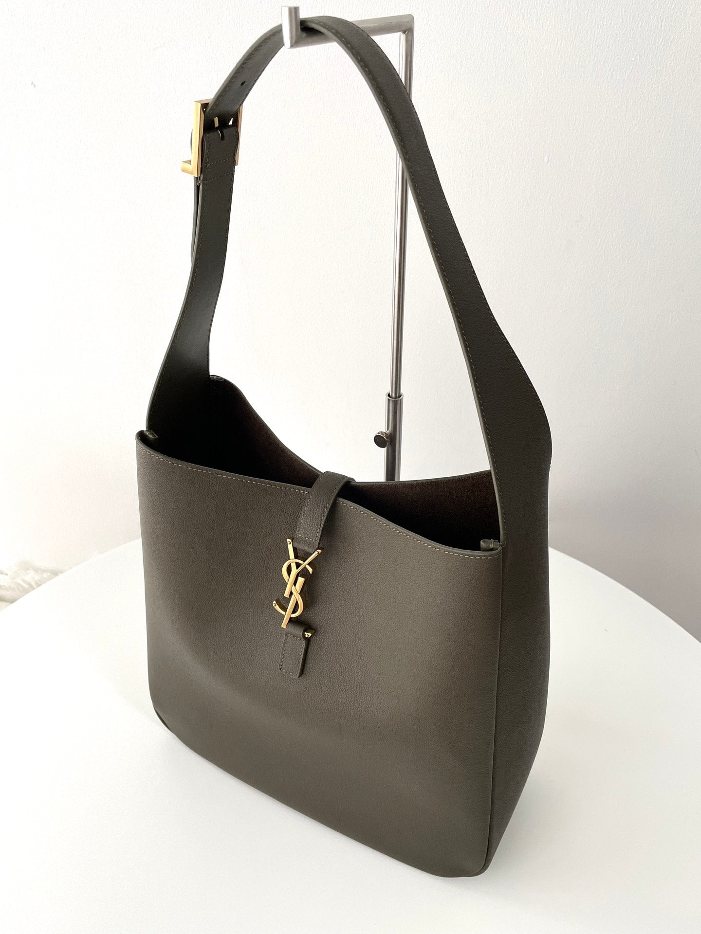 YSL Soft Hobo（large）